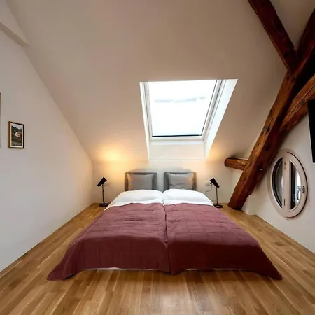 Schoenes Loft Im Historischen Viertel Innsbruck